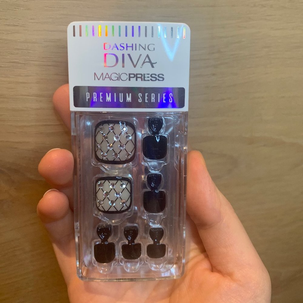 Dashing Diva (Magic Press) pedi